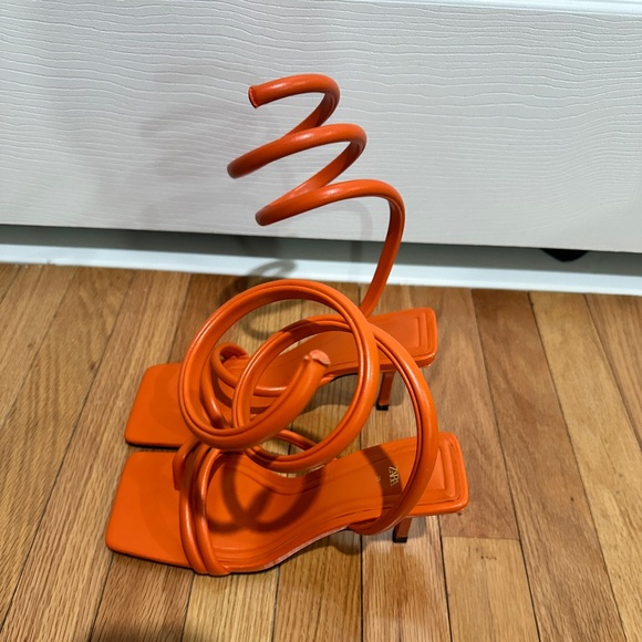 Zara Tabular Spiral Wrap Sandal size 39 fits for 8.5. Lightly worn. - Picture 5 of 7